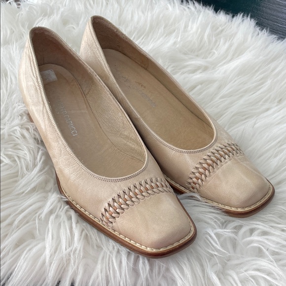 Roberto Capucci Shoes - Vintage Roberto Capucci Shoes Leather Designer Shoes Size 6B Cream brown Color